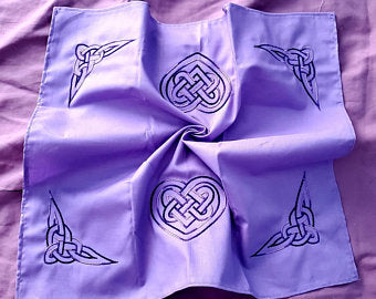 Celtic Heart Knot Altar Cloth/Wrap *Purple*.
